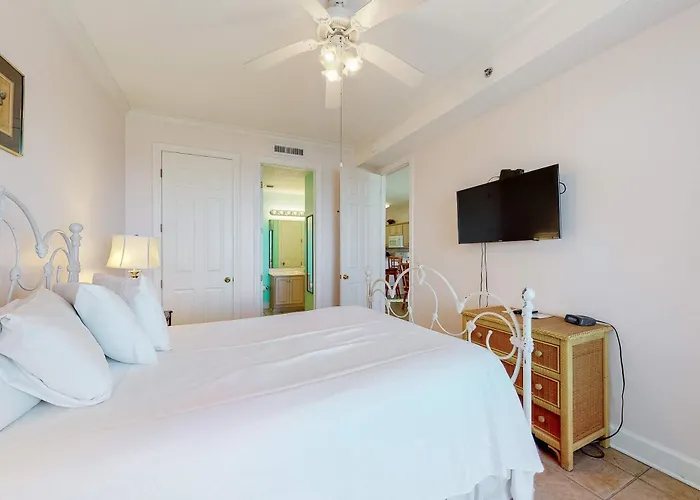 Gulf-front 12th-floor W Great View Balcony Ac & Shared Pools Hot Tubs Holiday home *